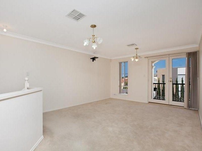 15 Grasswren Way, Mawson Lakes SA 5095