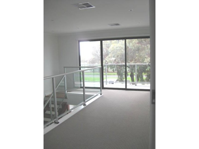 13 Gordon Avenue, Clearview SA 5085