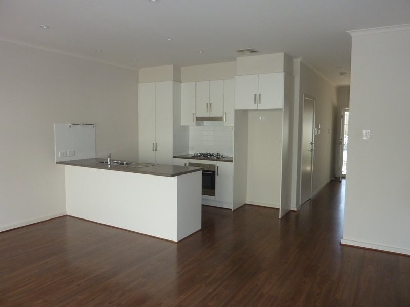 9/2 Euston Walk, Mawson Lakes SA 5095