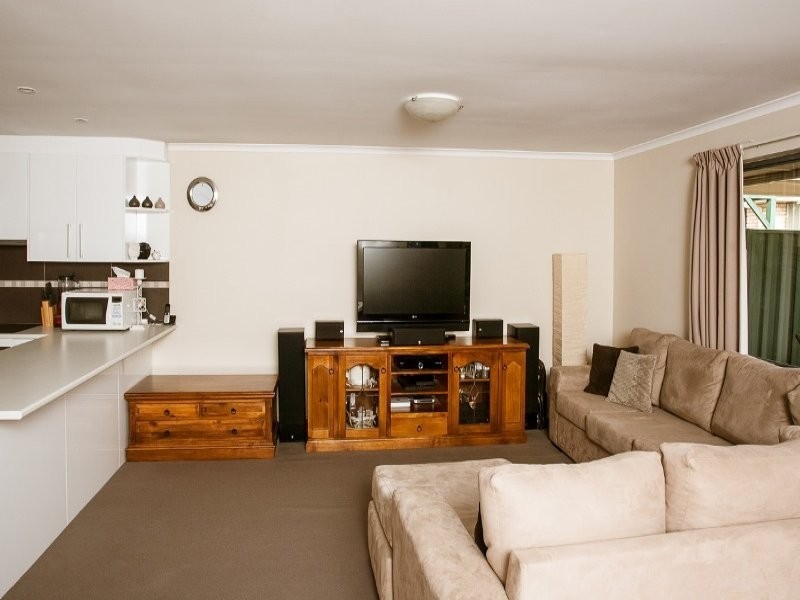 16 Chaplin Avenue, Hillcrest SA 5086