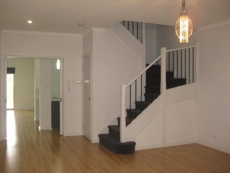 48 The Strand, Mawson Lakes SA 5095