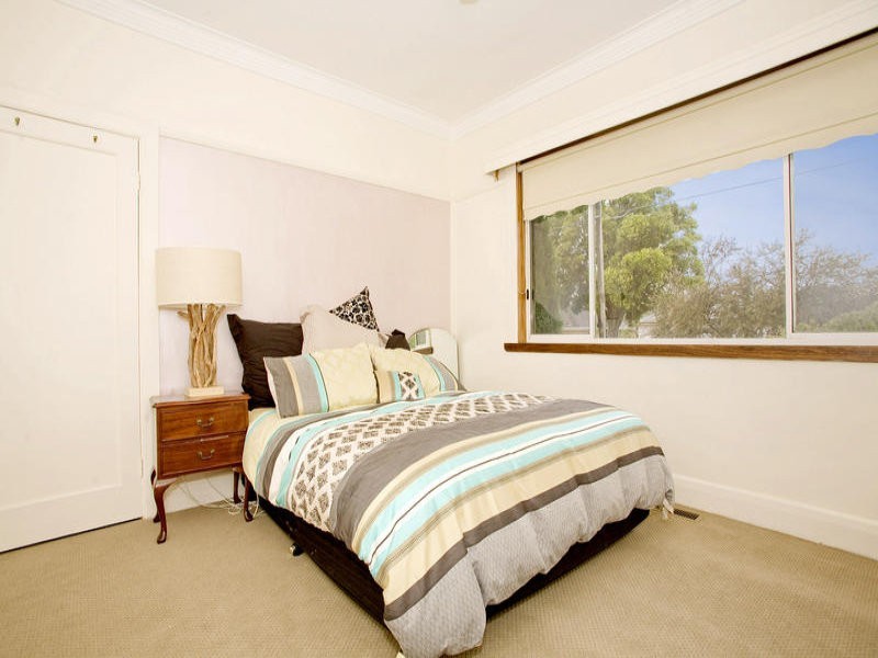 32 Sydenham Avenue, Manifold Heights VIC 3218