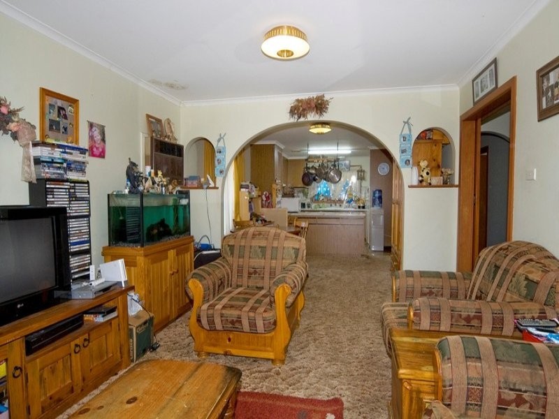 1 Pine Avenue, North Shore VIC 3214