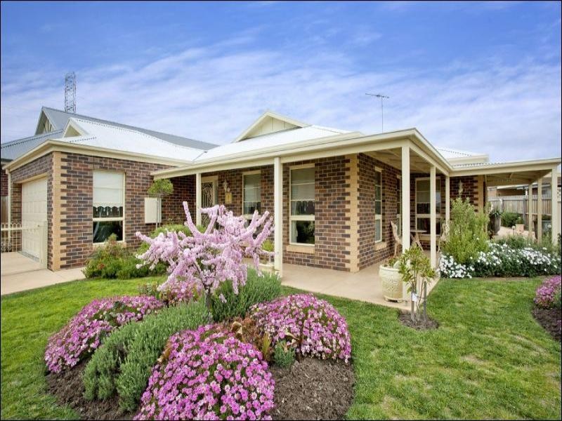 6 McSal Street, Lovely Banks VIC 3221
