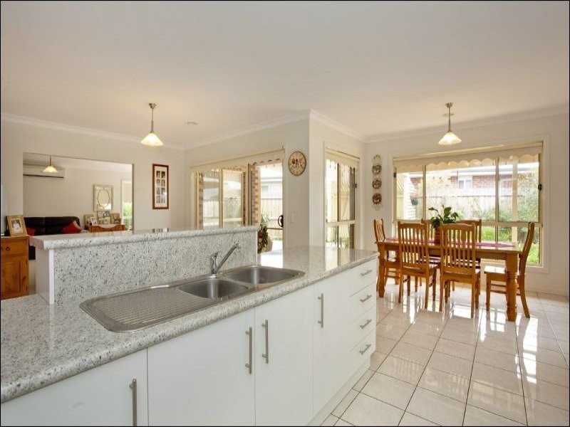 6 McSal Street, Lovely Banks VIC 3221