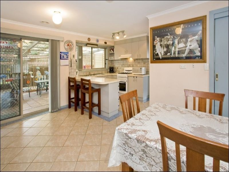 16 Riesling Court, Corio VIC 3214