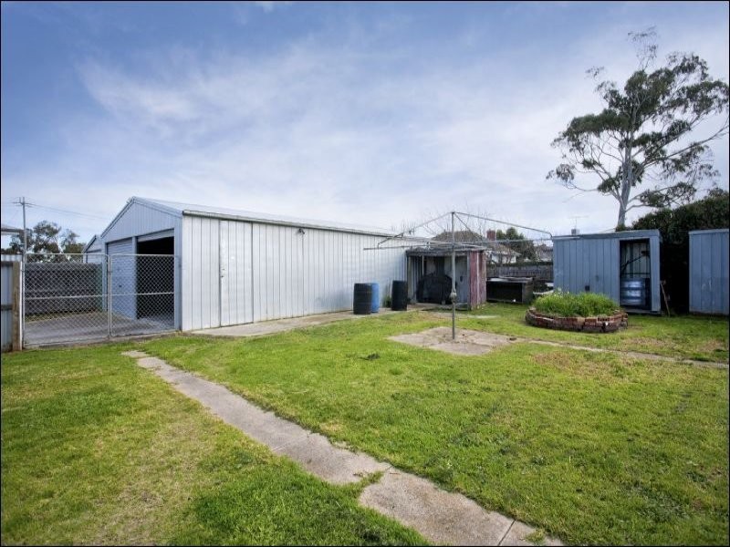 16 Jay Street, Norlane VIC 3214