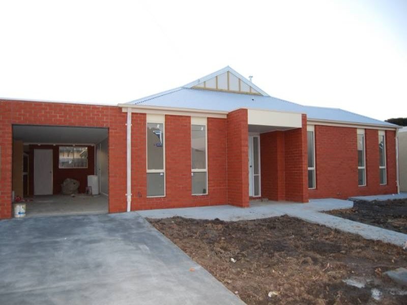 83 Osborne Avenue, North Geelong VIC 3215