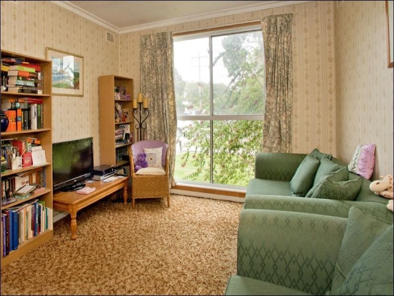 6 Rose Avenue, Norlane VIC 3214