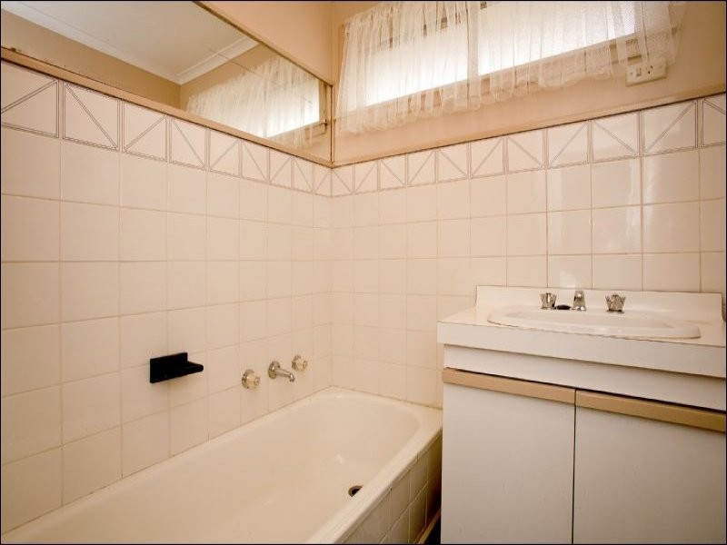 28 Kosciusko Avenue, Corio VIC 3214