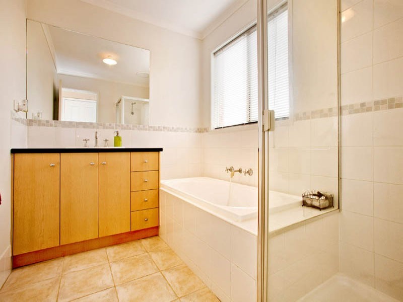 56 Streeton Close, Corio VIC 3214