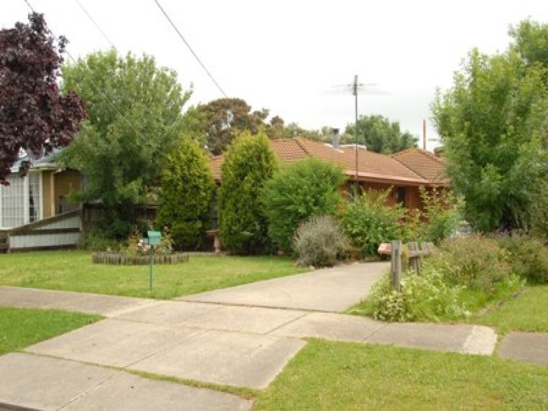 32 Merlin Crescent, Corio VIC 3214