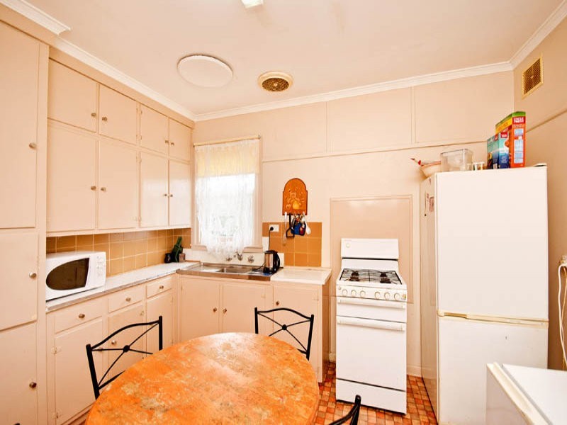 8 Jay Street, Norlane VIC 3214