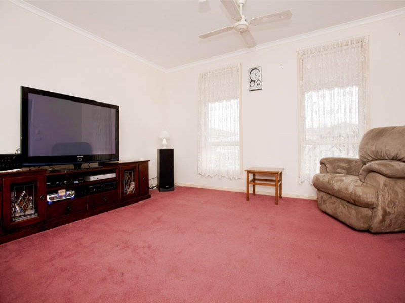 6 Nolan Place, Lovely Banks VIC 3221