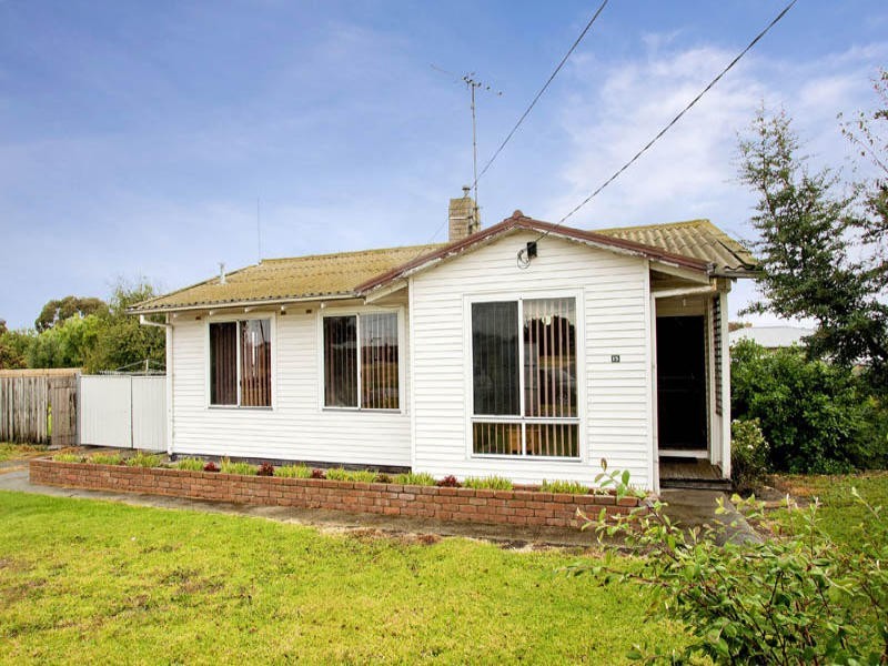15 Warrawee Avenue, Norlane VIC 3214