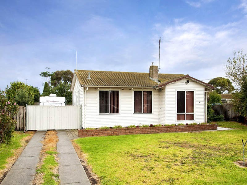 15 Warrawee Avenue, Norlane VIC 3214