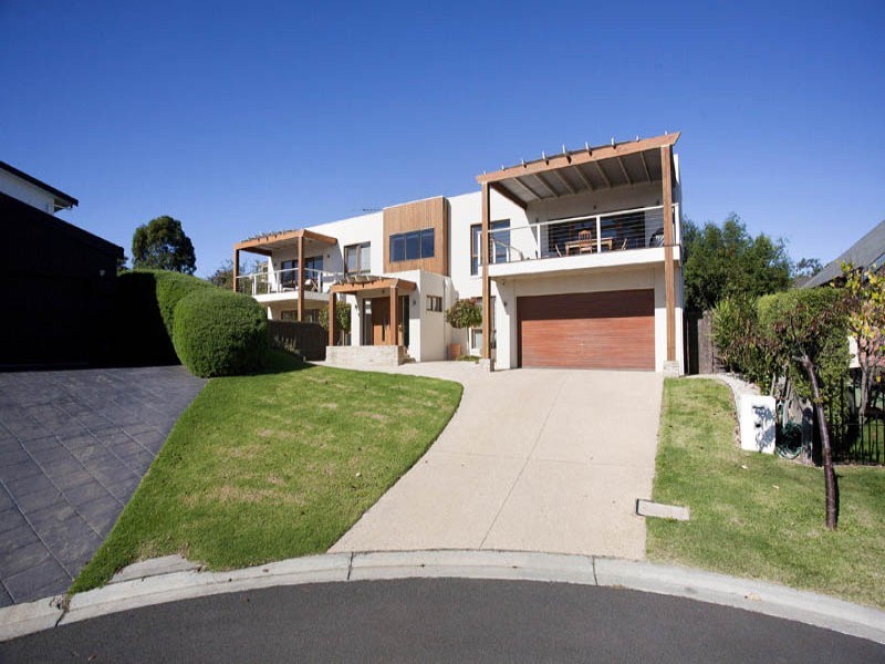 9 Kooyong Place, Highton VIC 3216