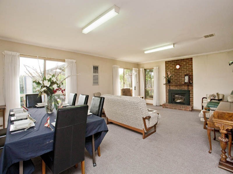33 Caldermeade Road, Corio VIC 3214