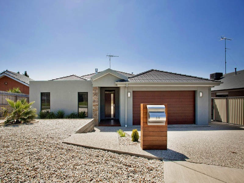 39 Shannahan Drive, Bell Park VIC 3215