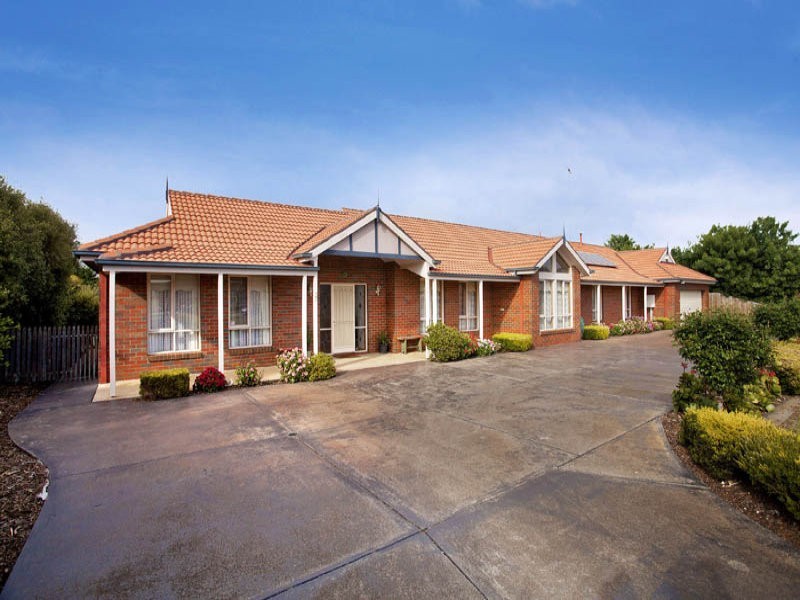 20 Lachlan Court, Lovely Banks VIC 3221