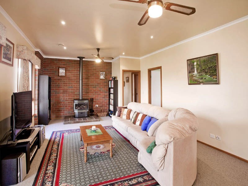 20 Lachlan Court, Lovely Banks VIC 3221