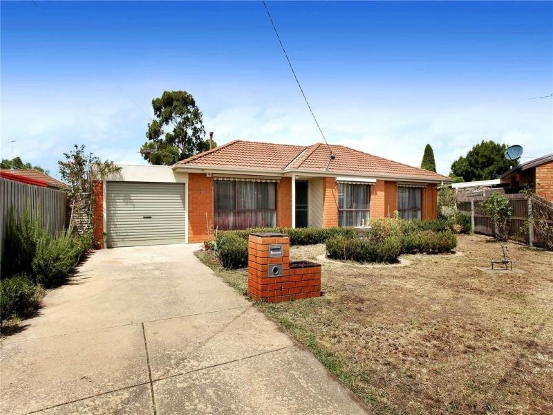 10 Vickers Court, Corio VIC 3214