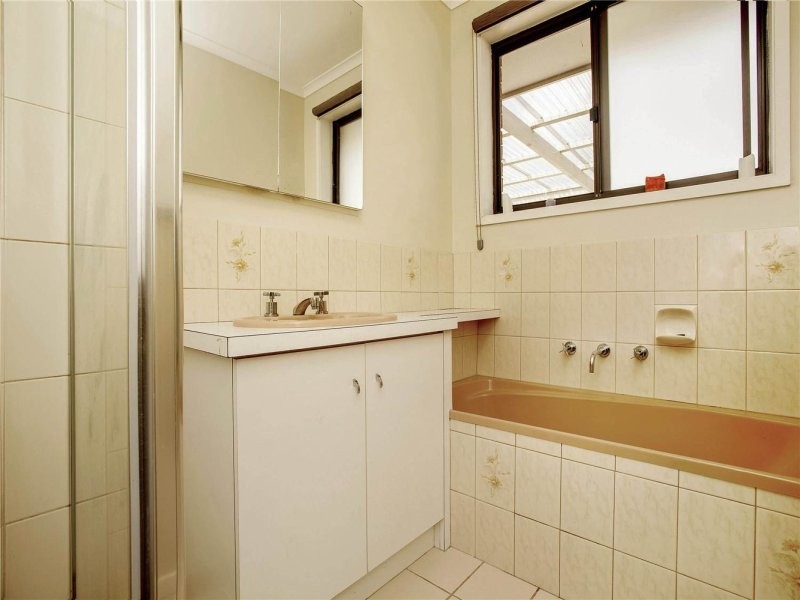 10 Vickers Court, Corio VIC 3214