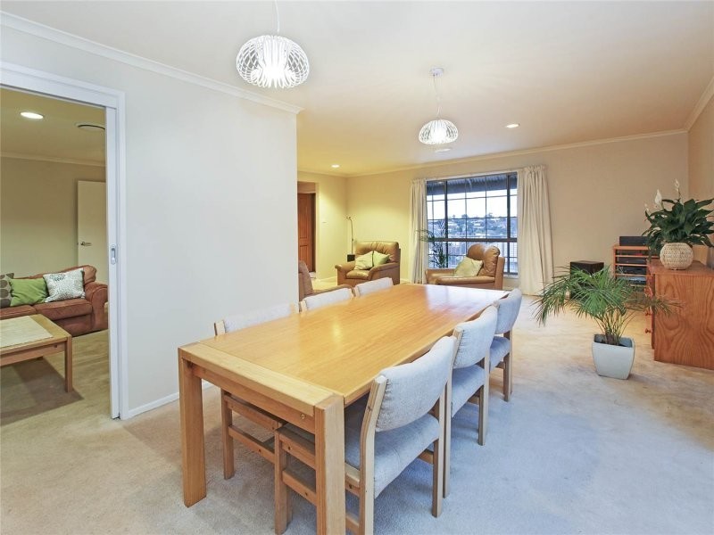 17 Brolga Crescent, Wandana Heights VIC 3216