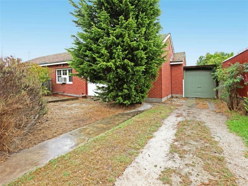 10 Pattison Avenue, North Geelong VIC 3215