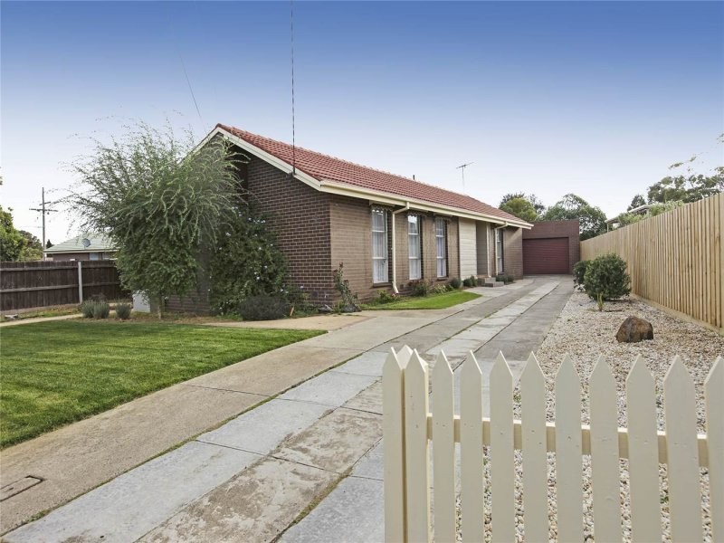 3 Carmarthen Drive, Corio VIC 3214