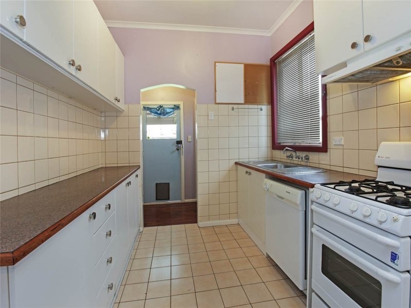 11 Spruhan Avenue, Norlane VIC 3214