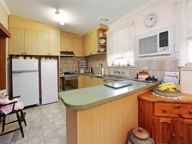10 Gambier Grove, Corio VIC 3214