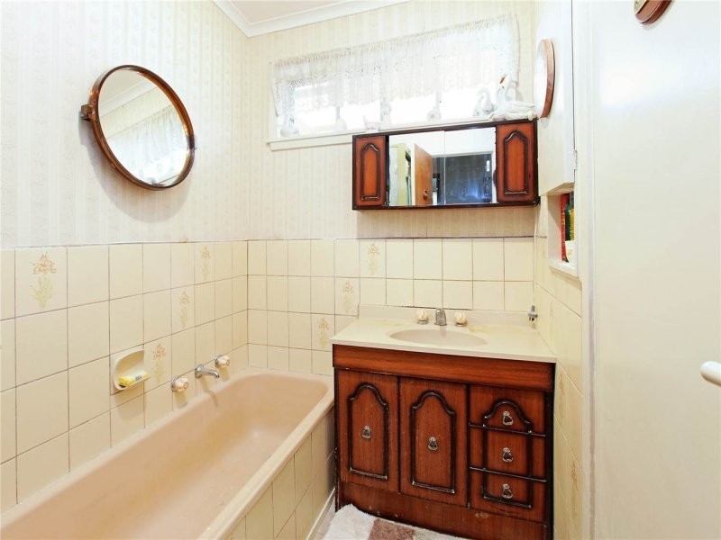 10 Gambier Grove, Corio VIC 3214