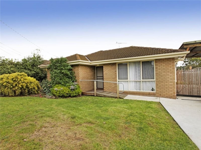 13 Fiona Avenue, Corio VIC 3214