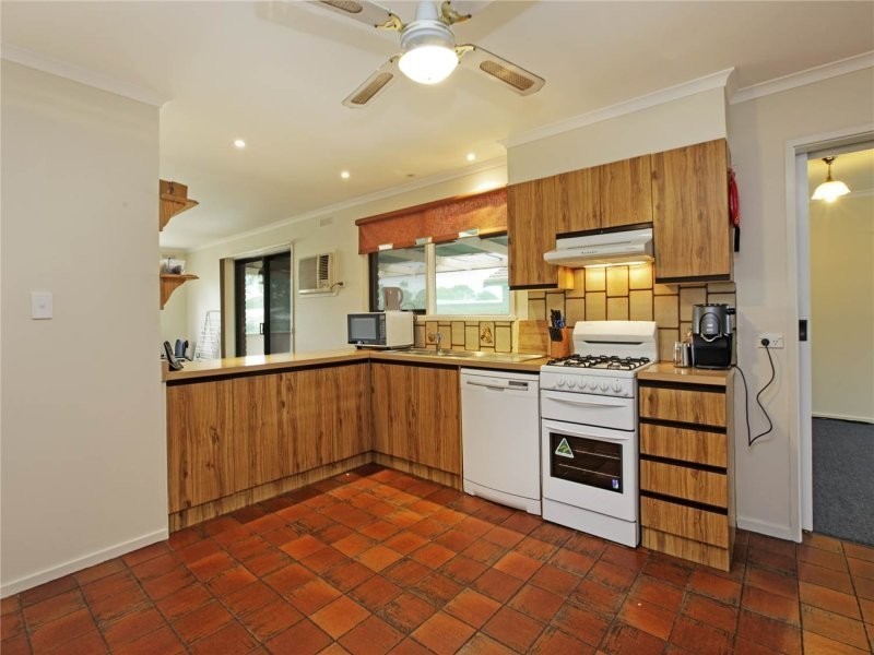 13 Fiona Avenue, Corio VIC 3214