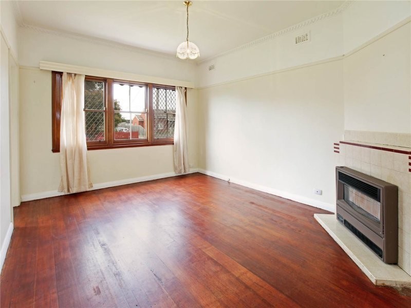 13 Pattison Avenue, North Geelong VIC 3215