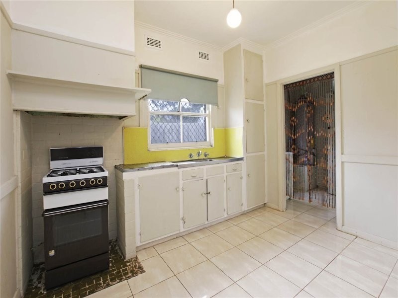 13 Pattison Avenue, North Geelong VIC 3215