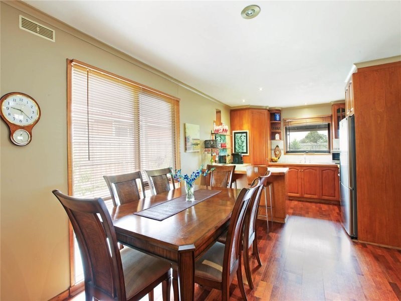 9 Rodbrough Crescent, Corio VIC 3214