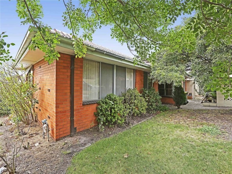 18 Glengate Street, Hamlyn Heights VIC 3215