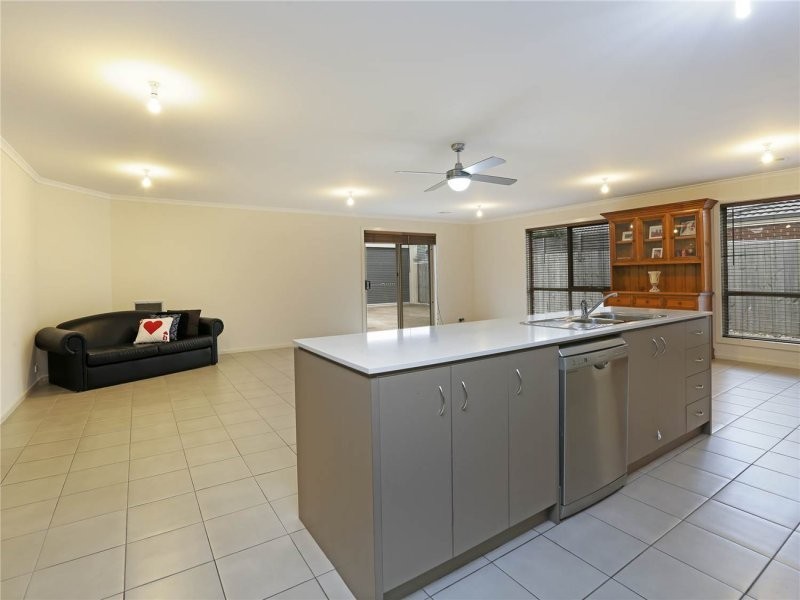 4 Geraghty Court, Lovely Banks VIC 3221