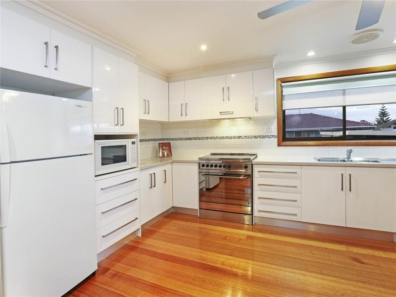 10 Bluegum Court, Corio VIC 3214