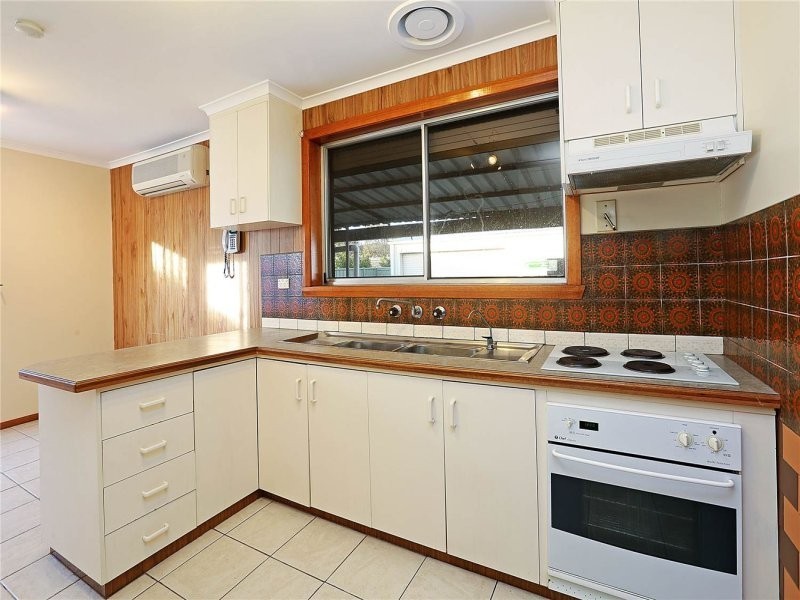 16 Peacock Avenue, Norlane VIC 3214