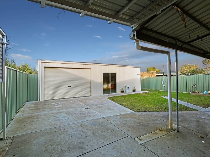 16 Peacock Avenue, Norlane VIC 3214