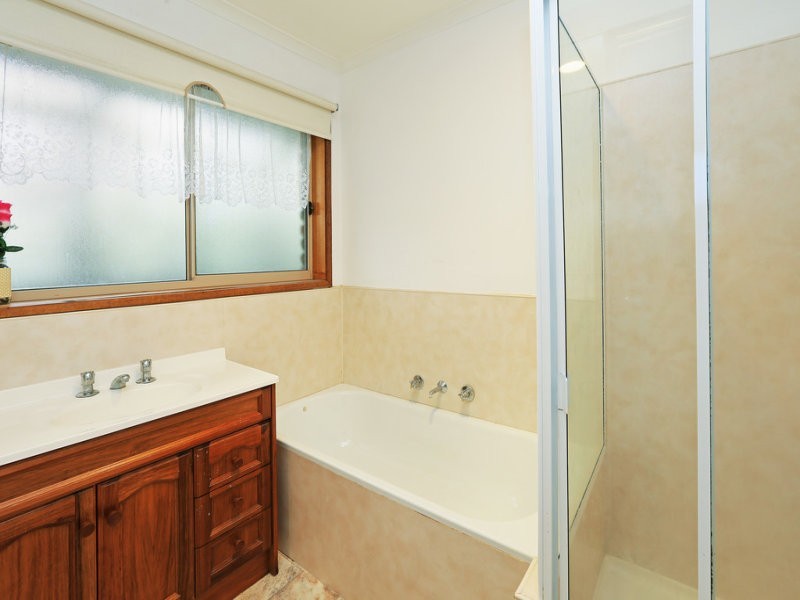 19 Glendye Court, Corio VIC 3214