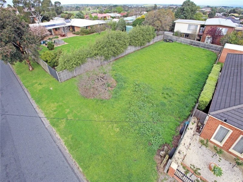 12 Lacoora Avenue, Clifton Springs VIC 3222