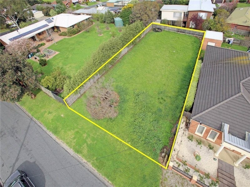 12 Lacoora Avenue, Clifton Springs VIC 3222