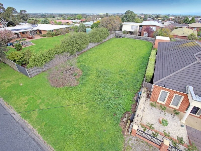 12 Lacoora Avenue, Clifton Springs VIC 3222