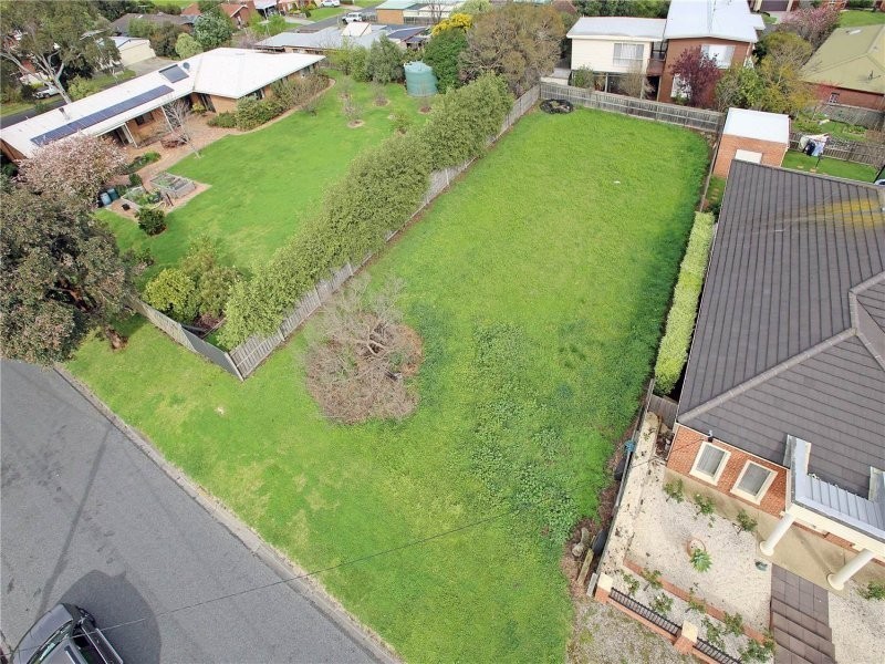 12 Lacoora Avenue, Clifton Springs VIC 3222