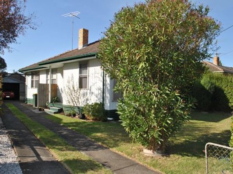 18 Vermont Avenue, Corio VIC 3214