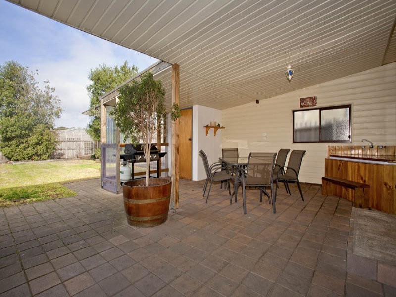 2 Hague Street, Corio VIC 3214